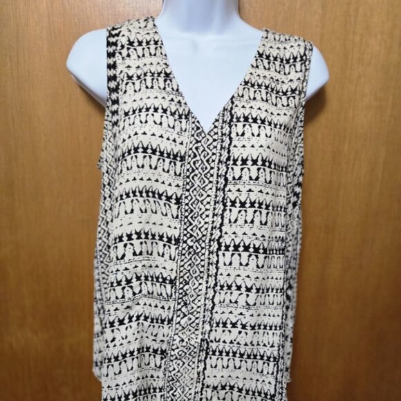256. A.n.a Black/white Boho Sleeveless Hi-lo top - Picture 1 of 9